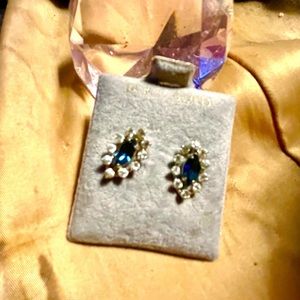 Earrings 14k gold beautiful! Never worn NWT